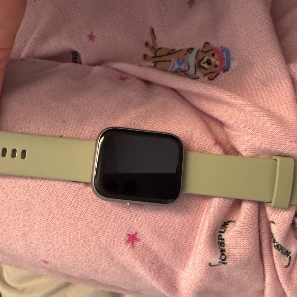 Very fit watch fully functioning